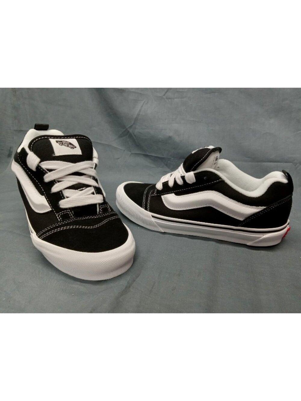 Vans Boys Knu School (GS) Sneakers 3D Stripe Black True White Size 7 NEW IN BOX!